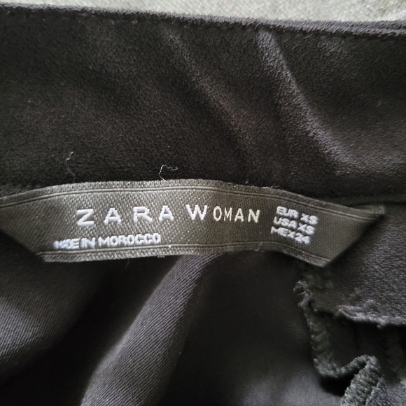 Black long sleeve Zara top. Size XS. Fits Like medium - Picture 2 of 2